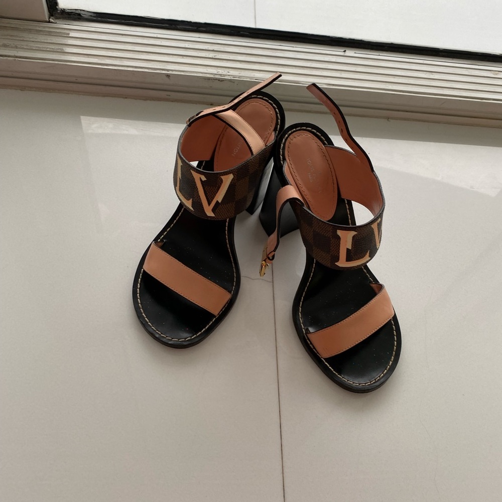 Lv shoes - Picture 9 of 10